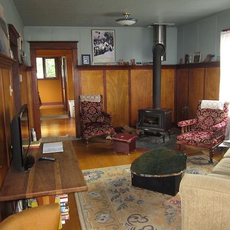 Historical Guest House Whitehorse Extérieur photo