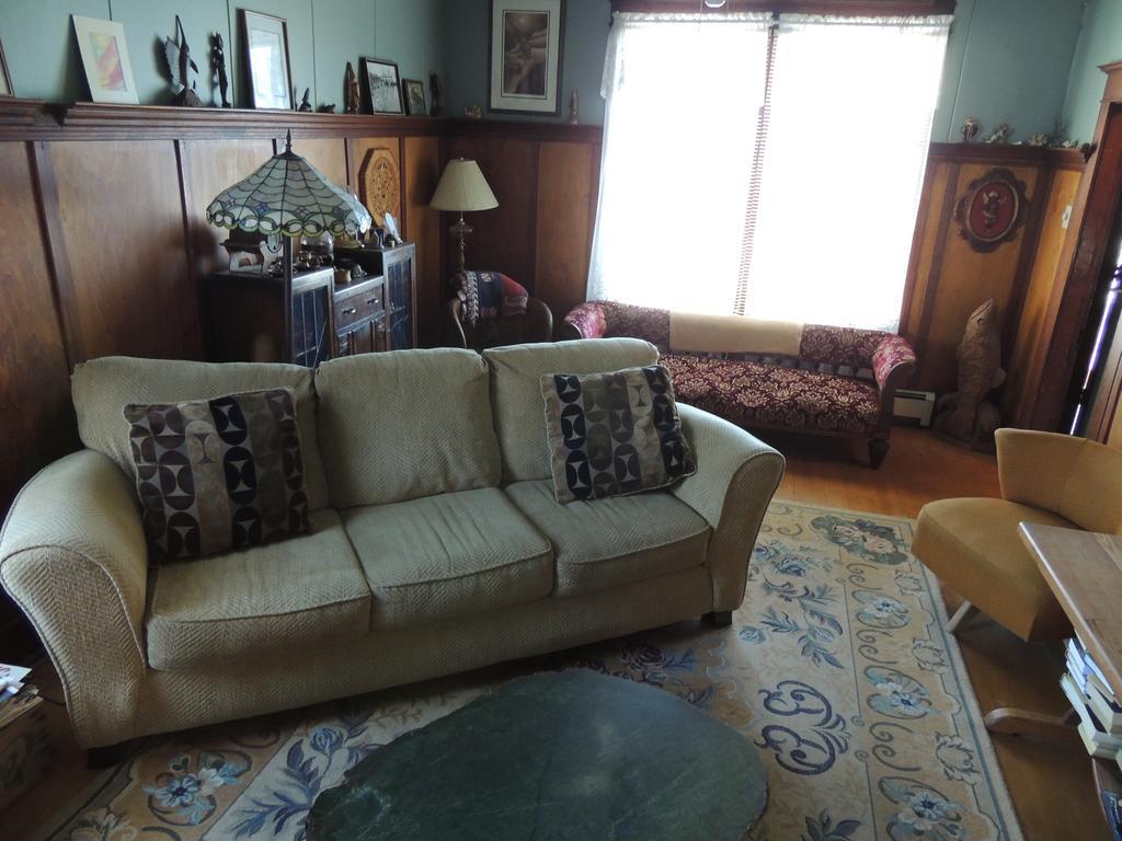 Historical Guest House Whitehorse Extérieur photo